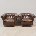 689059 Club armchairs